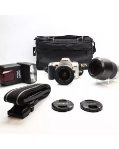 USED Minolta Dynax 404si 35mm SLR Film Bundle With 28-80 & 75-300 Lenses, Flash And Bag